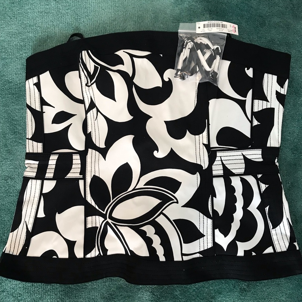 Black and white top